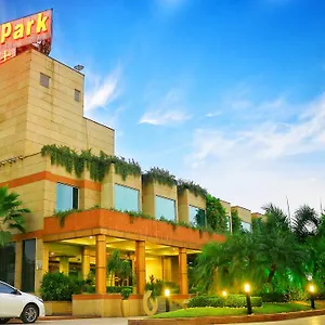 4* Hotel Park Airport