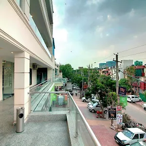 3* Guest house Staayz Premium